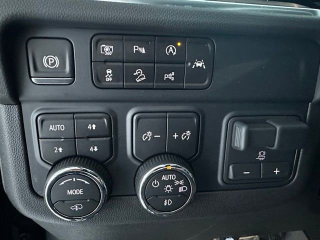 Used 2025 Chevrolet Tahoe High Country image 35