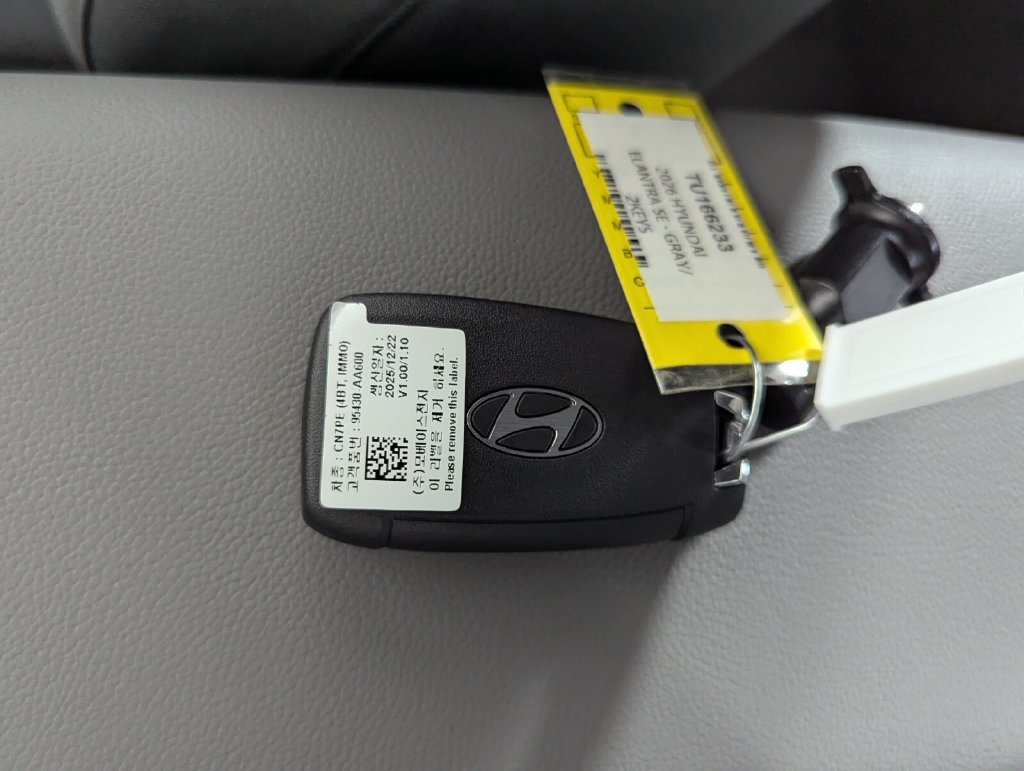 Certified 2026 Hyundai Elantra SE FWD image 27