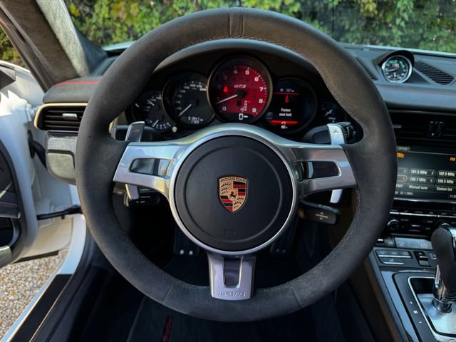 Used 2016 Porsche 911 GT3 RS image 32