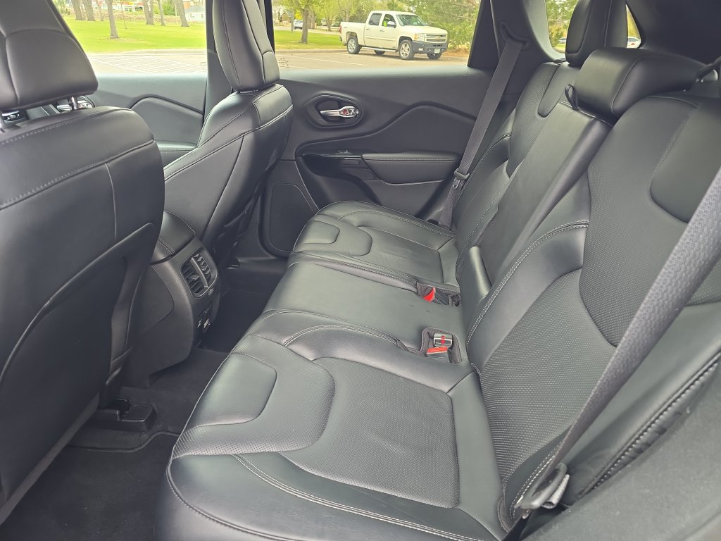 Used 2023 Jeep Cherokee Altitude Lux AWD/4WD image 24