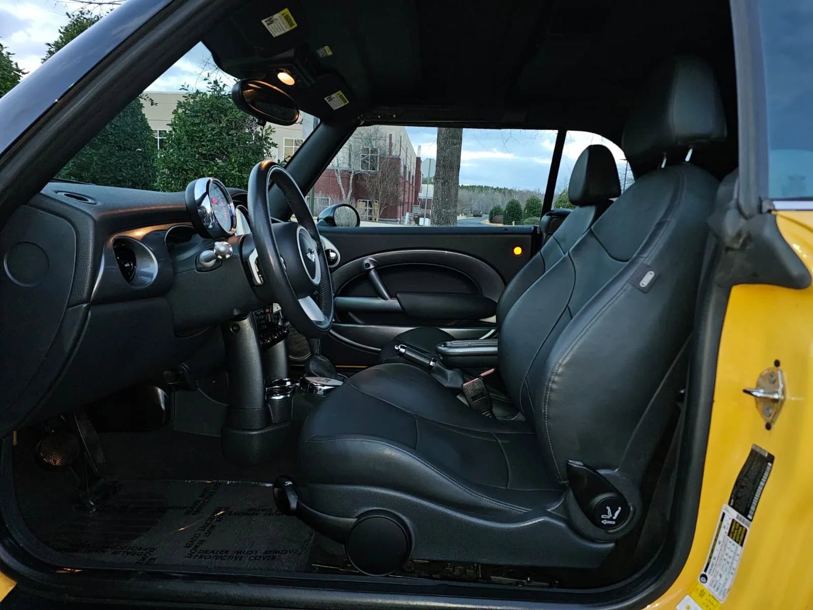 Used 2008 MINI Cooper Convertible image 7