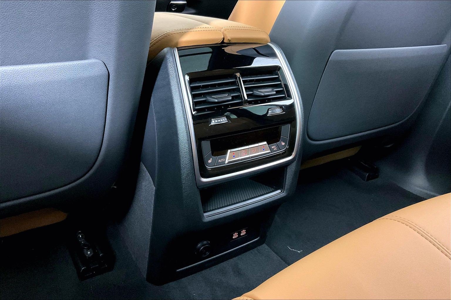 New 2026 BMW X5 xDrive40i AWD/4WD image 16