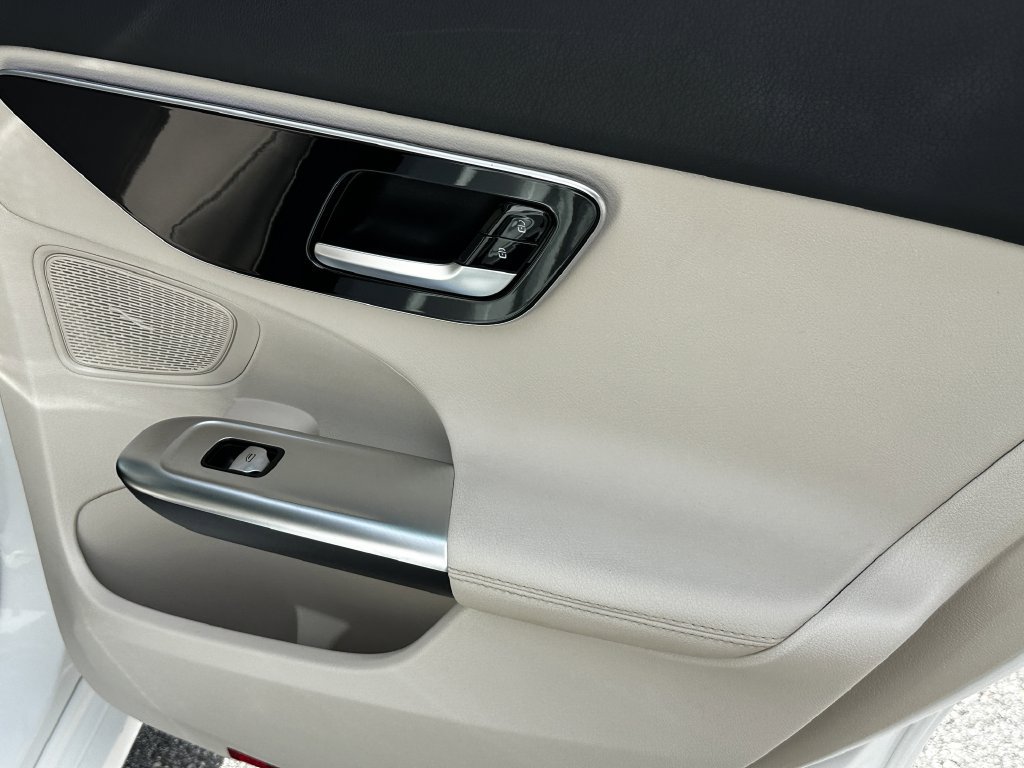Certified 2025 Mercedes-Benz C 300 Sedan image 19