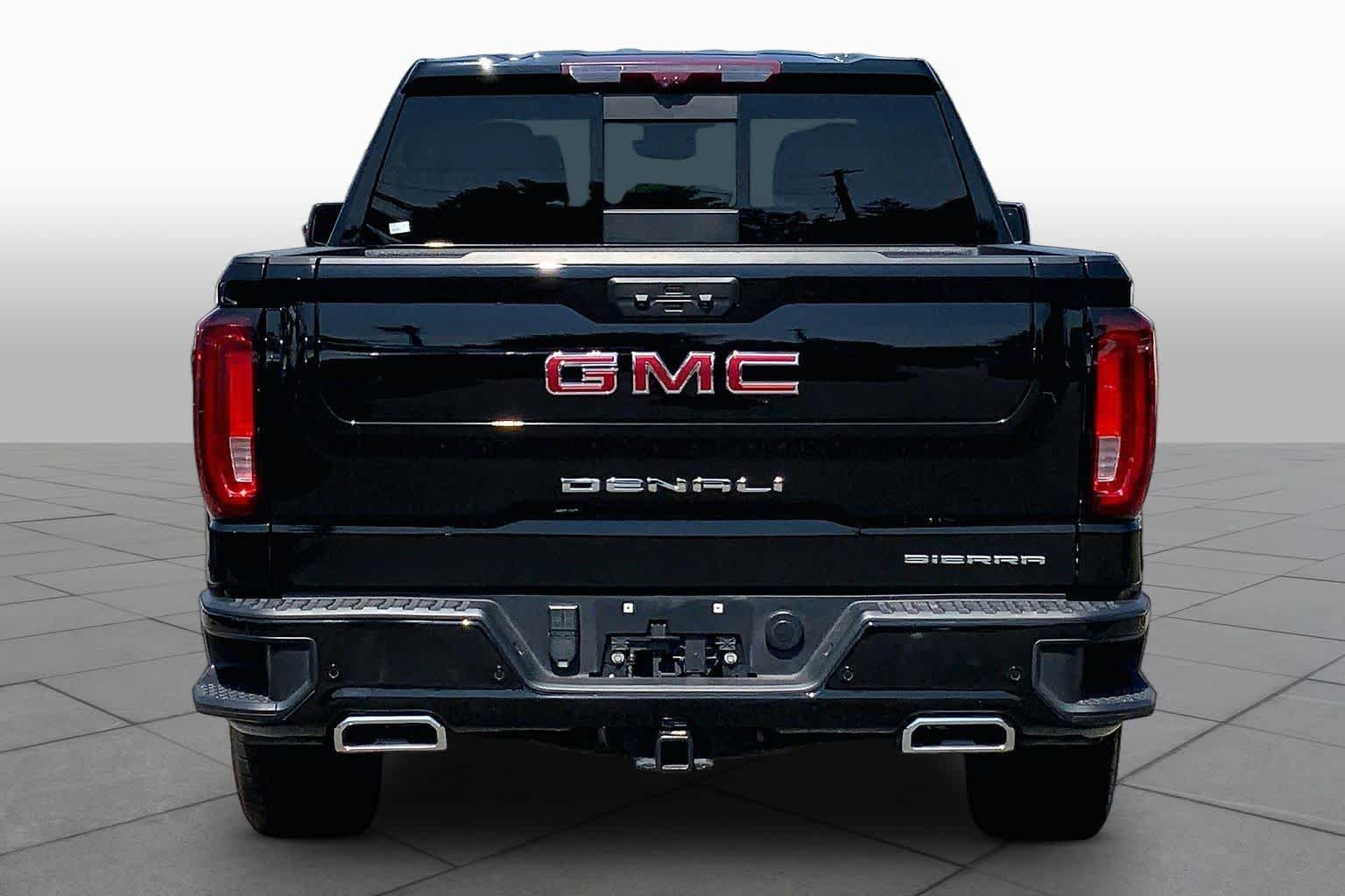 Used 2024 GMC Sierra 1500 Denali w/ Denali Reserve Package AWD/4WD image 4