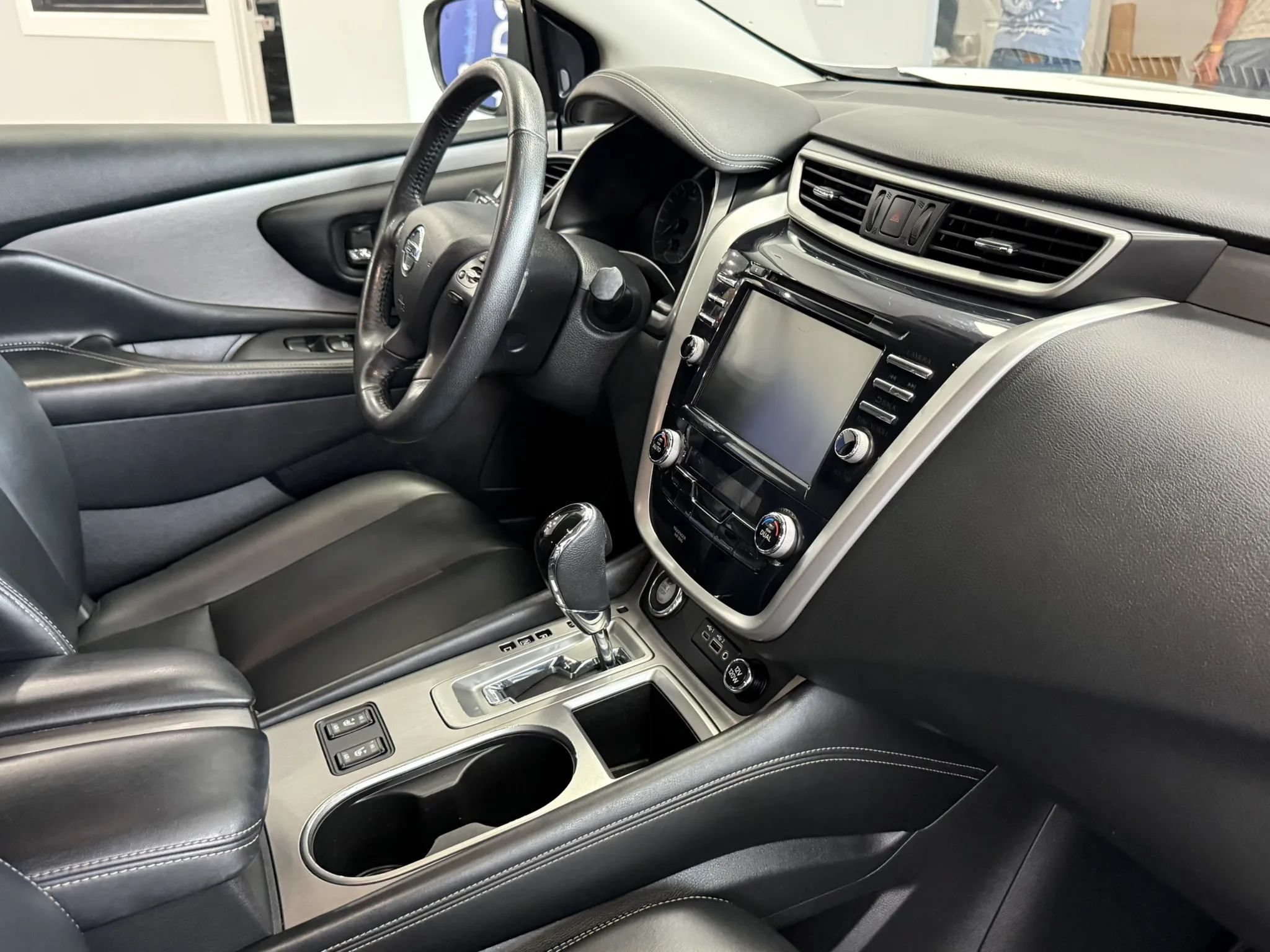 Used 2022 Nissan Murano SV w/ SV Midnight Edition Package AWD/4WD image 23
