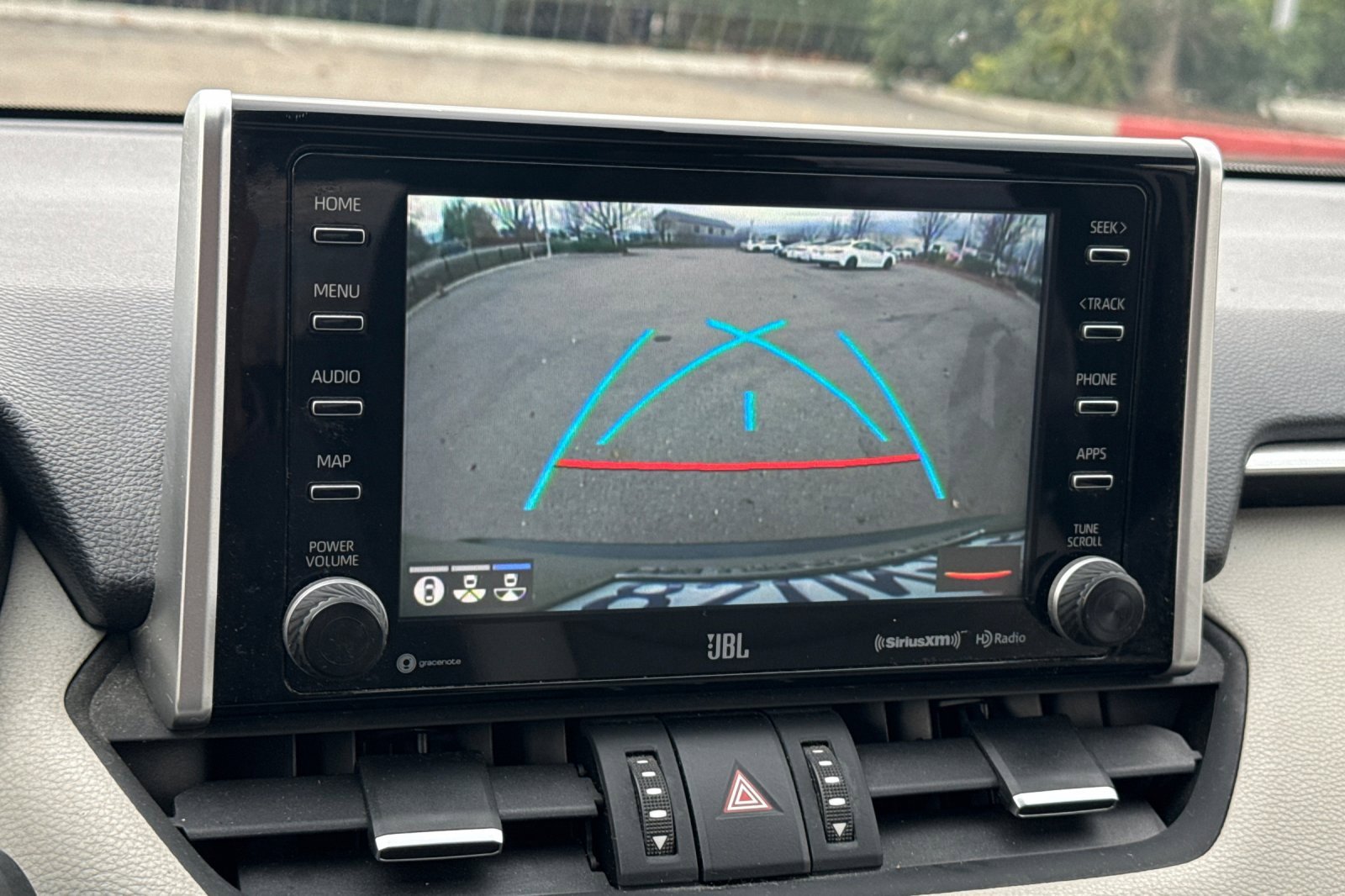 Used 2020 Toyota RAV4 Limited image 27