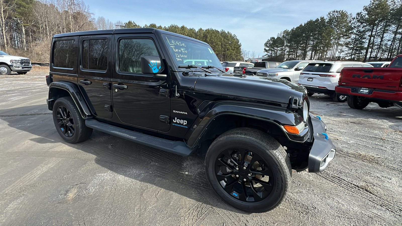 Used 2023 Jeep Wrangler Sahara w/ Cold Weather Group image 5