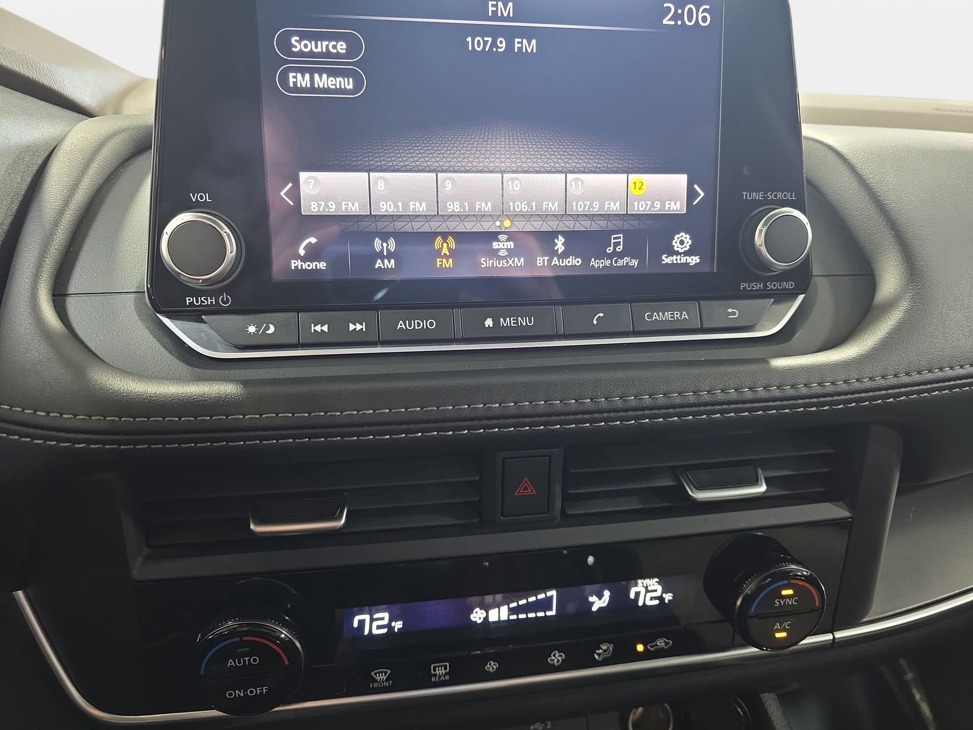 Used 2023 Nissan Rogue SV FWD image 19