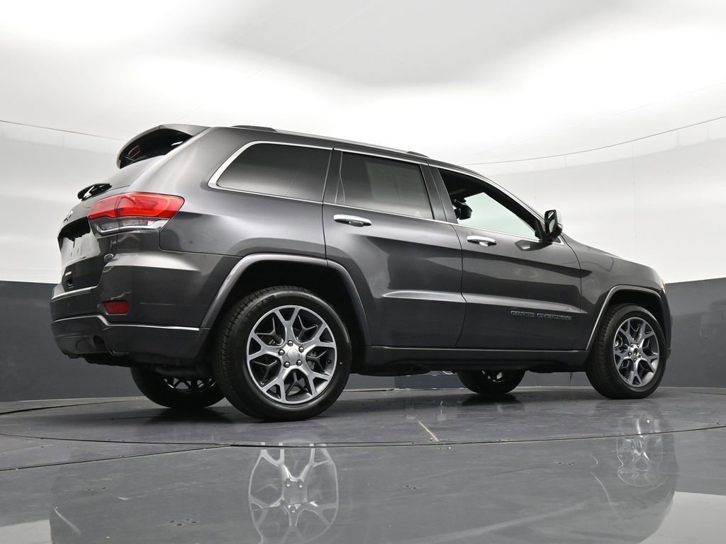 Used 2019 Jeep Grand Cherokee Overland RWD image 32