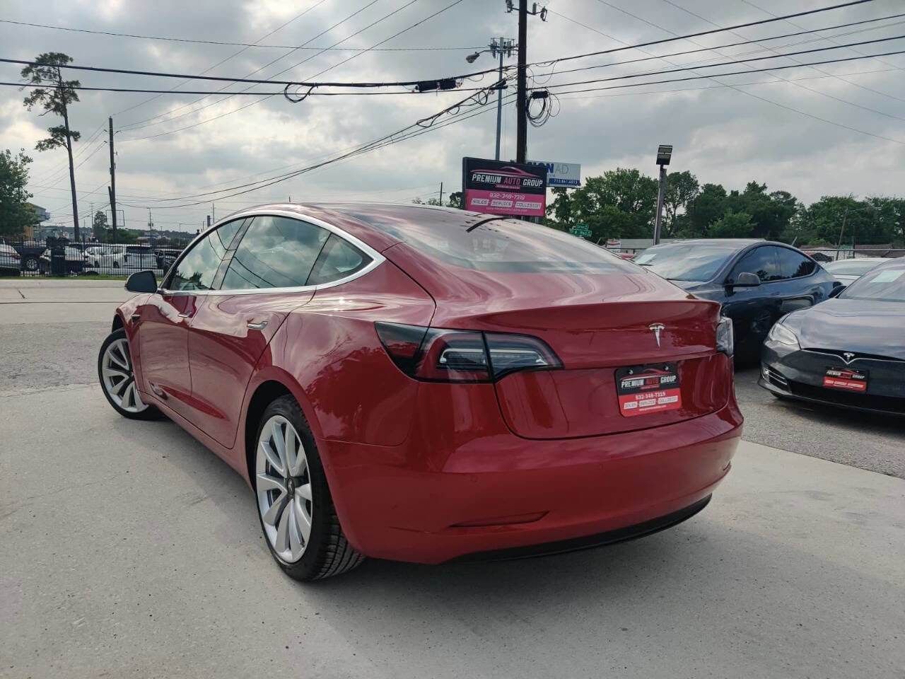 Used 2018 Tesla Model 3 Mid Range RWD image 2