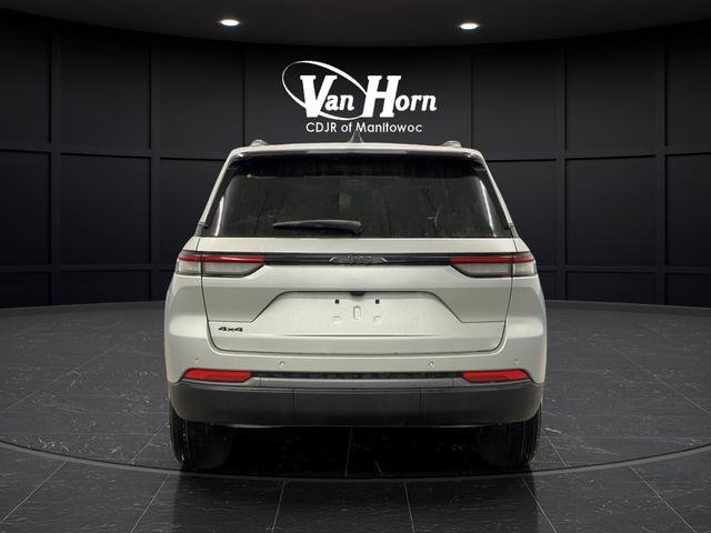 New 2026 Jeep Grand Cherokee Altitude image 3