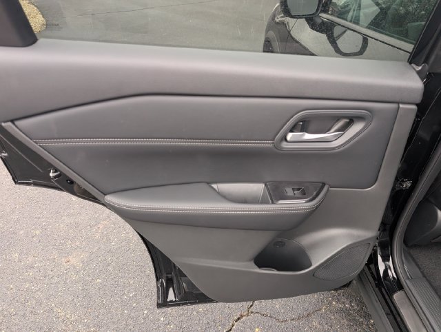 New 2026 Nissan Rogue Dark Armor AWD/4WD image 16