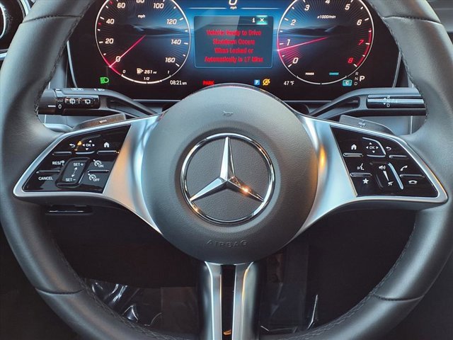 Used 2025 Mercedes-Benz GLC 300 image 8