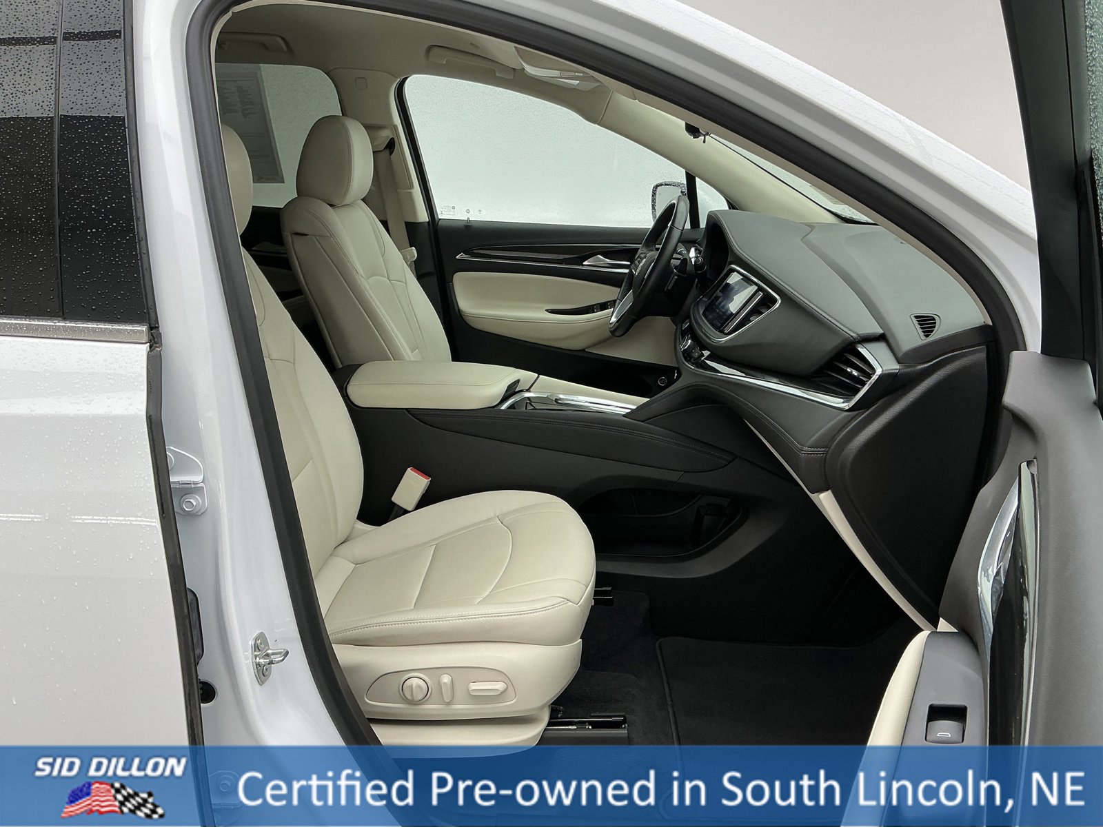 Used 2023 Buick Enclave Essence image 25