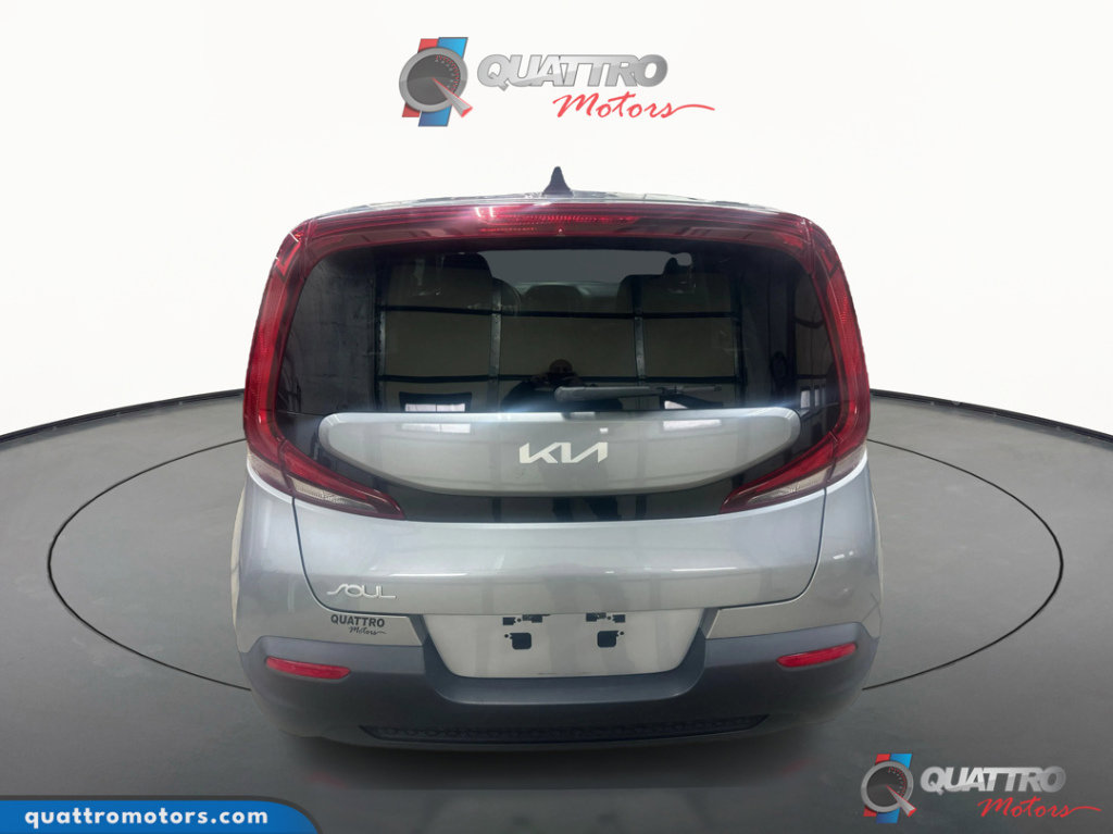 Used 2022 Kia Soul LX w/ Technology Package image 4