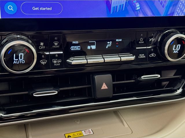 Used 2023 Toyota Highlander Limited AWD/4WD image 16