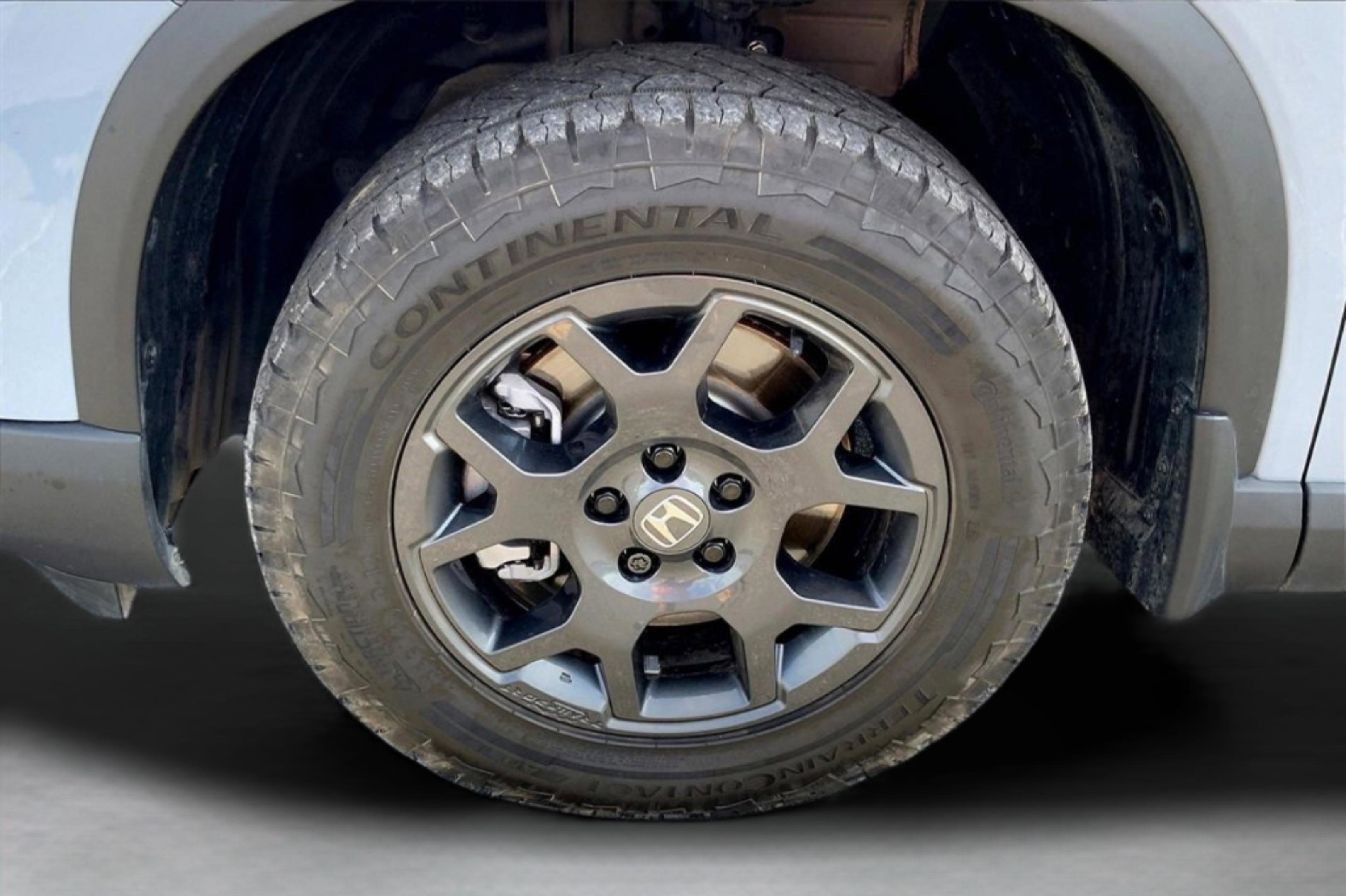 Used 2024 Honda Pilot TrailSport image 12