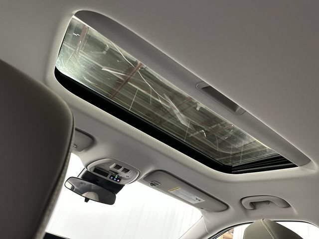 New 2026 Chevrolet Trax ACTIV w/ Sunroof Package FWD image 17