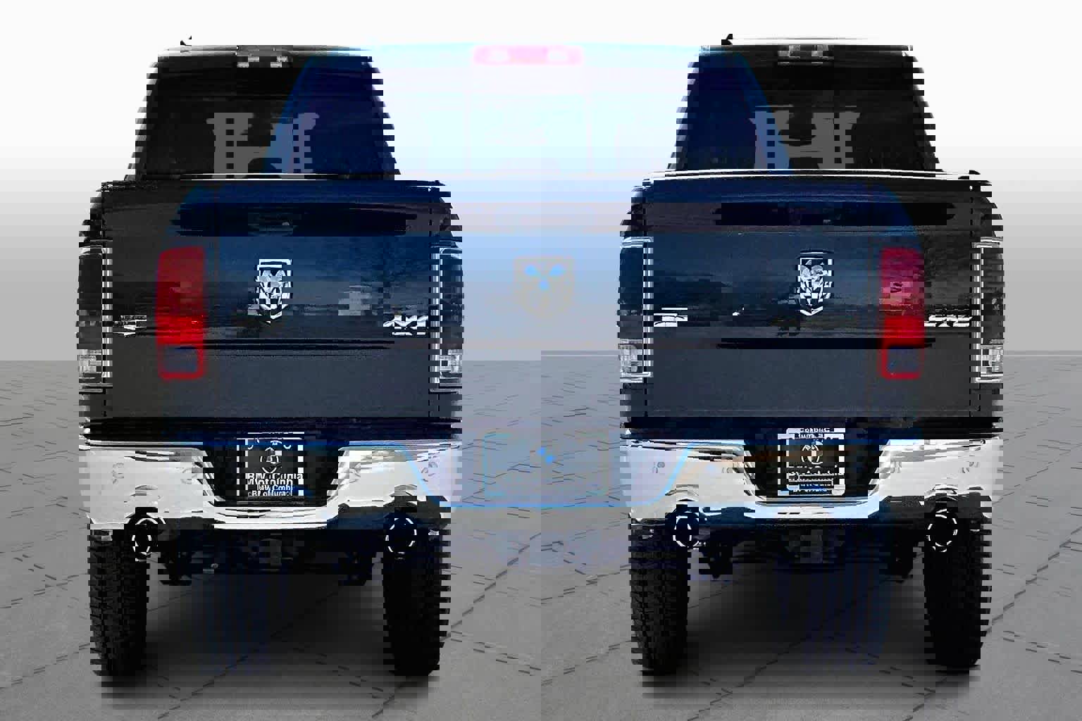 Used 2017 RAM 1500 Laramie w/ Convenience Group image 4