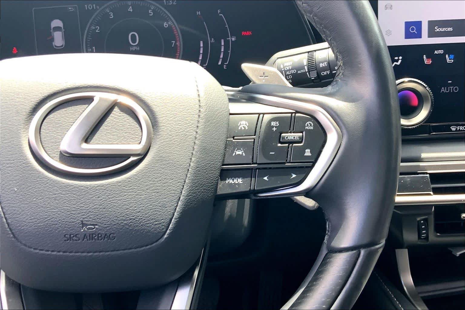 Used 2024 Lexus RX 350 Premium w/ Accessory Package (Z1) FWD image 24