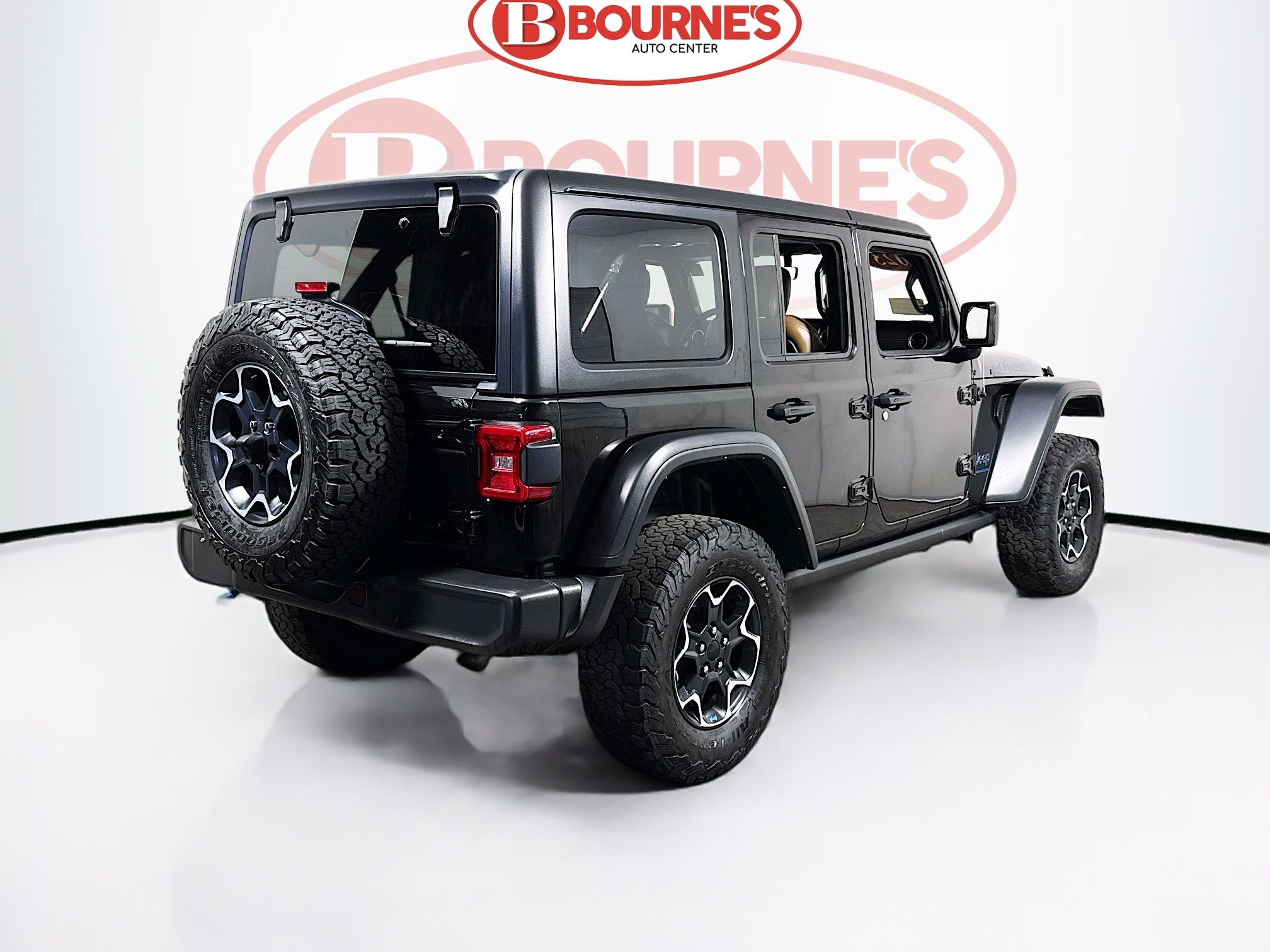Used 2023 Jeep Wrangler Unlimited Rubicon 4xe w/ Cold Weather Group AWD/4WD image 11