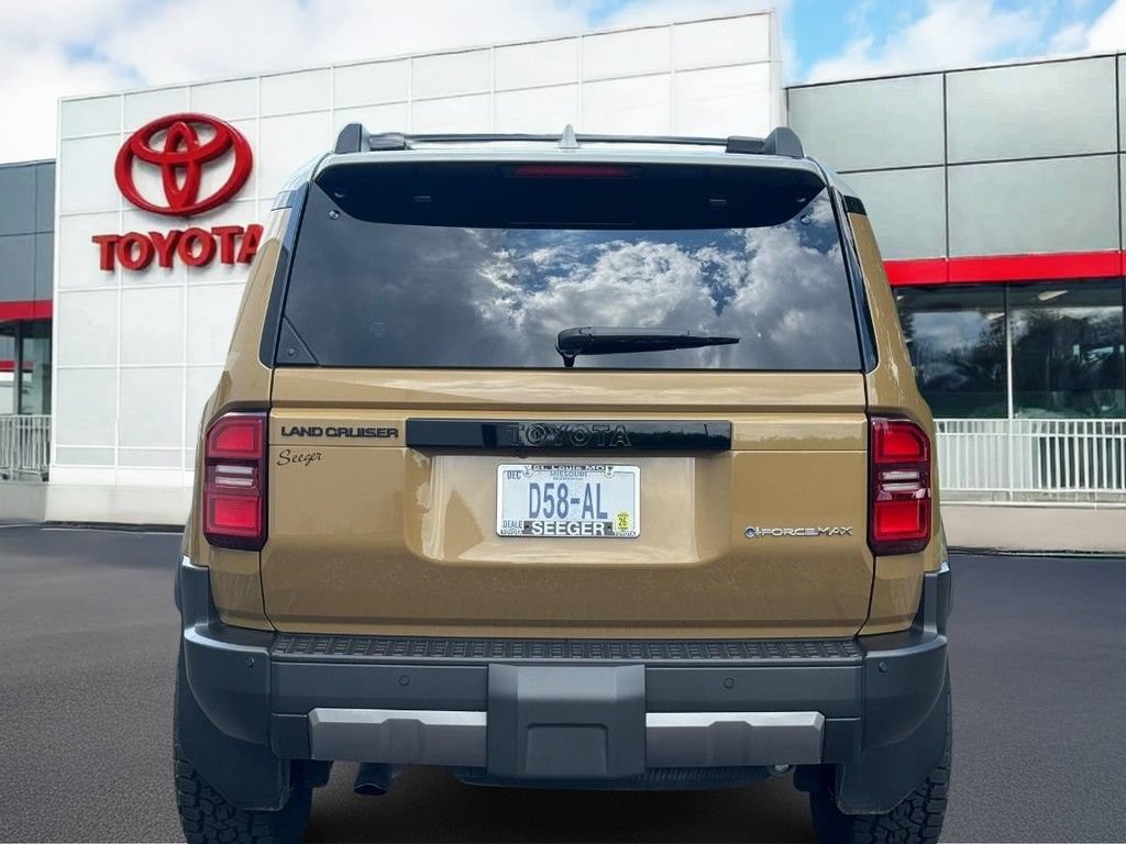 Used 2025 Toyota Land Cruiser w/ Premium Package AWD/4WD image 6