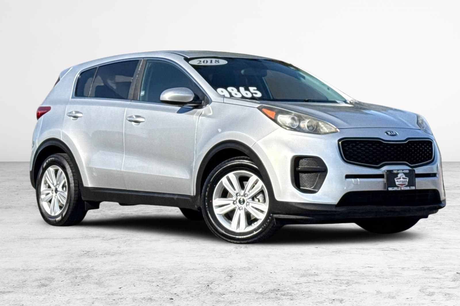 Used 2018 Kia Sportage LX FWD image 2