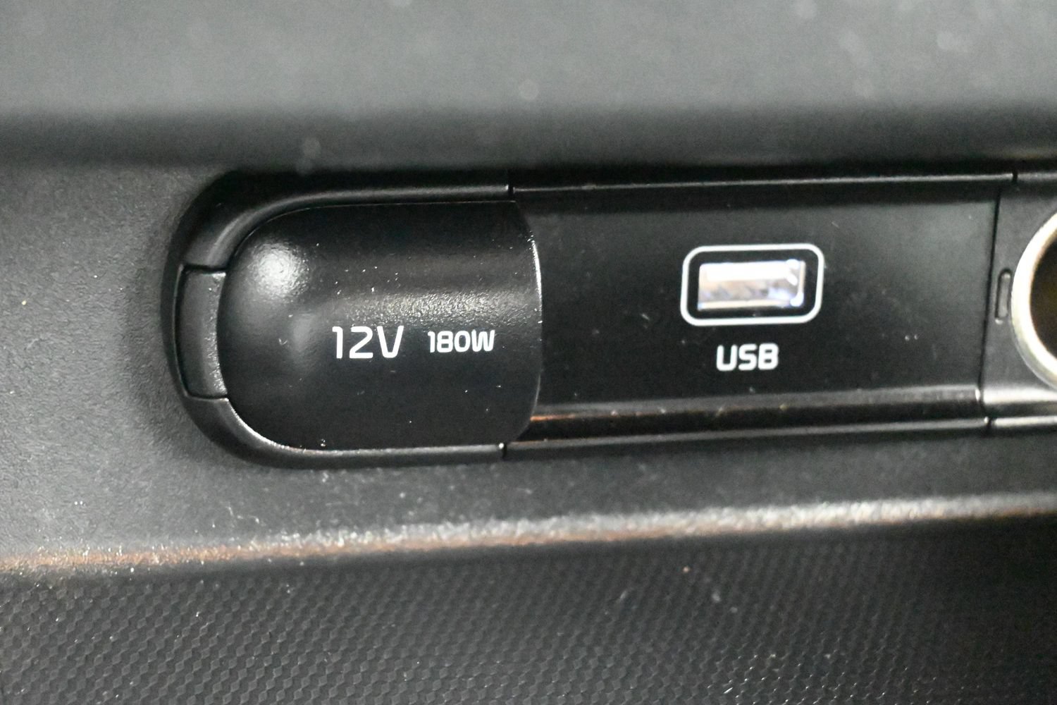 Used 2024 Kia Seltos LX AWD/4WD image 29