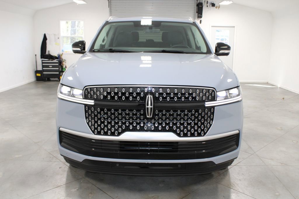 New 2026 Lincoln Navigator L Reserve video 2