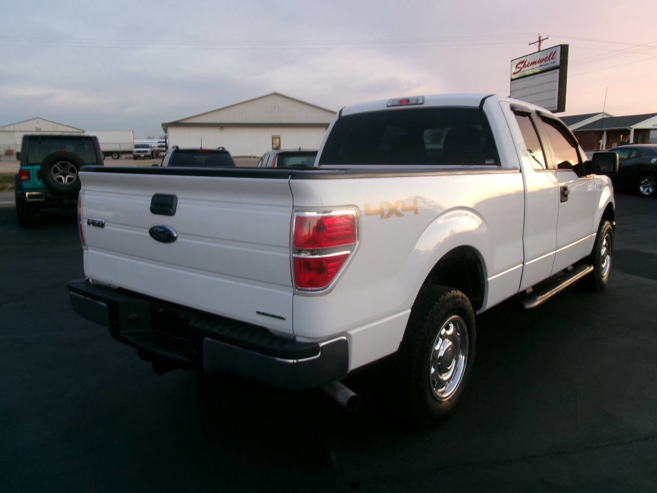 Used 2014 Ford F150 XL w/ Equipment Group 101A Mid AWD/4WD image 4