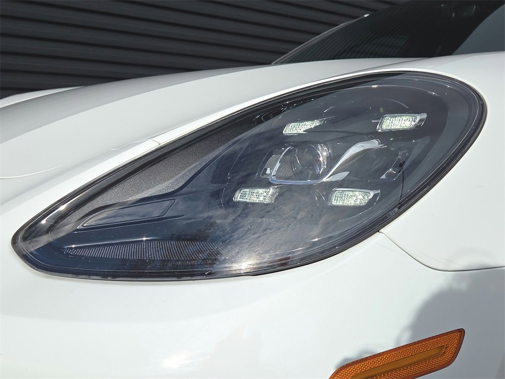 Used 2022 Porsche Panamera 4 image 25