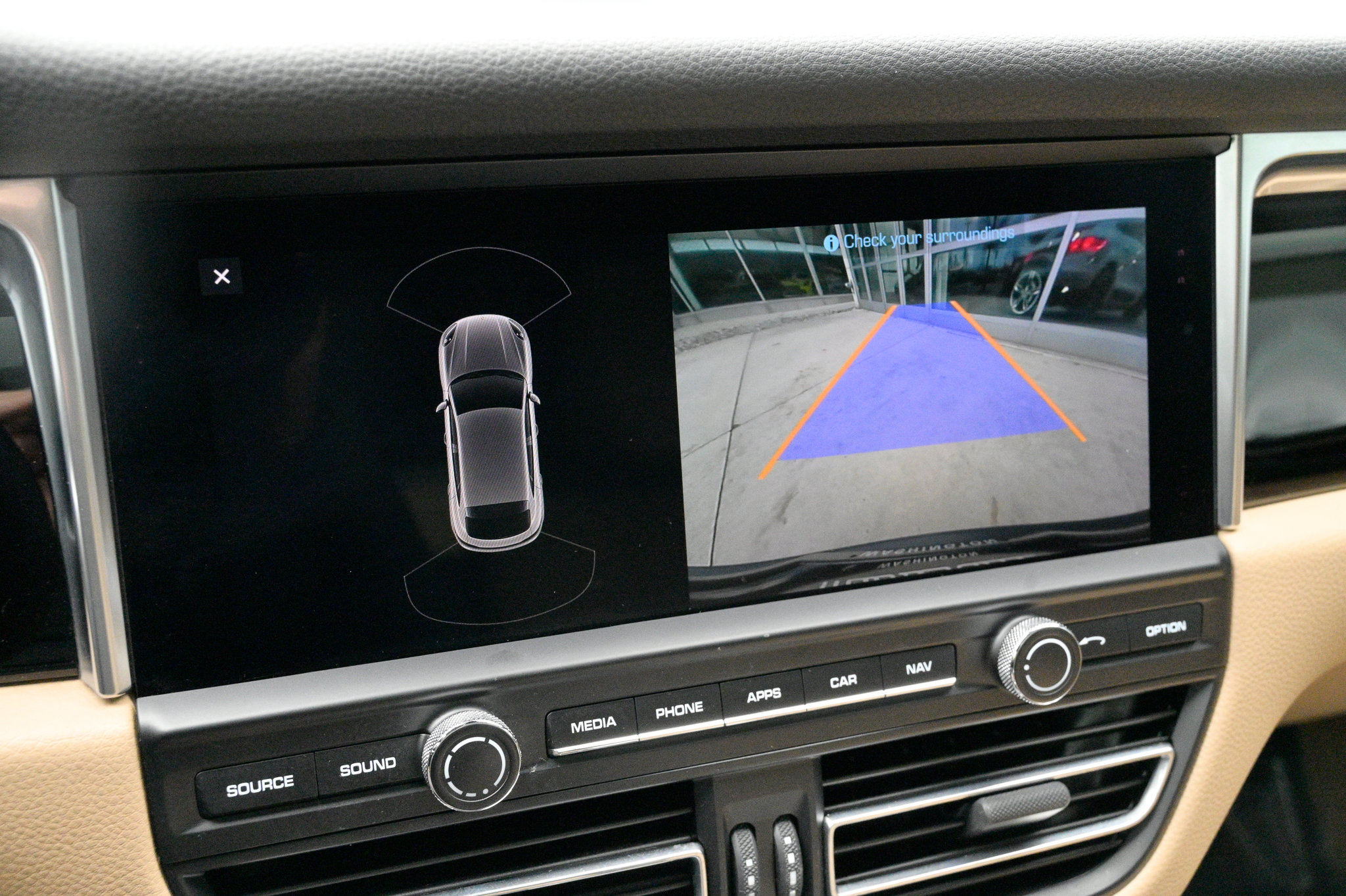 Used 2020 Porsche Macan image 30