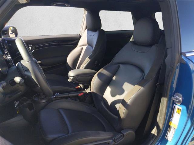 Used 2023 MINI Cooper 2-Door Hardtop w/ Signature Upholstery Package FWD image 15
