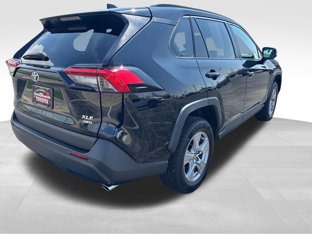 Used 2025 Toyota RAV4 XLE AWD/4WD image 6