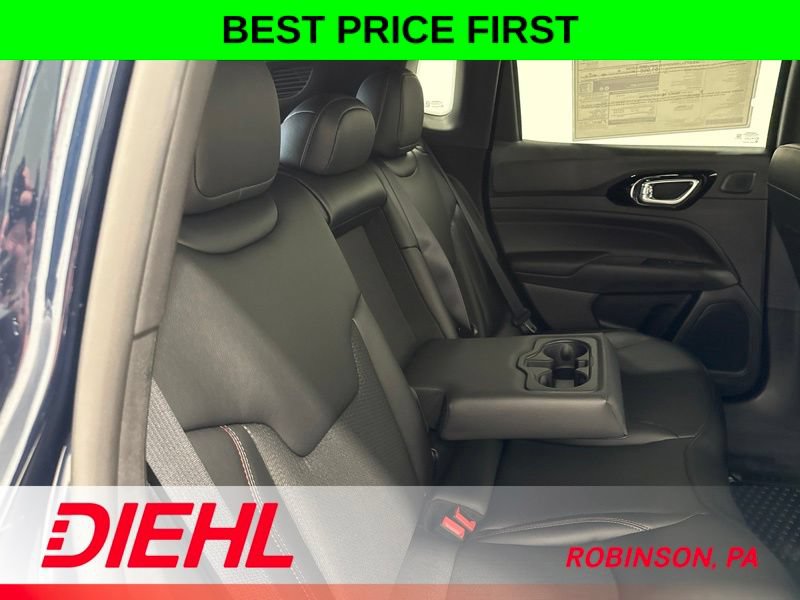 New 2026 Jeep Compass Trailhawk w/ Sun, Sound & Navigation Group AWD/4WD image 12