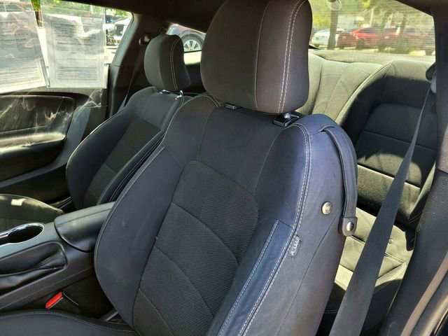 Used 2016 Ford Mustang Coupe RWD image 17