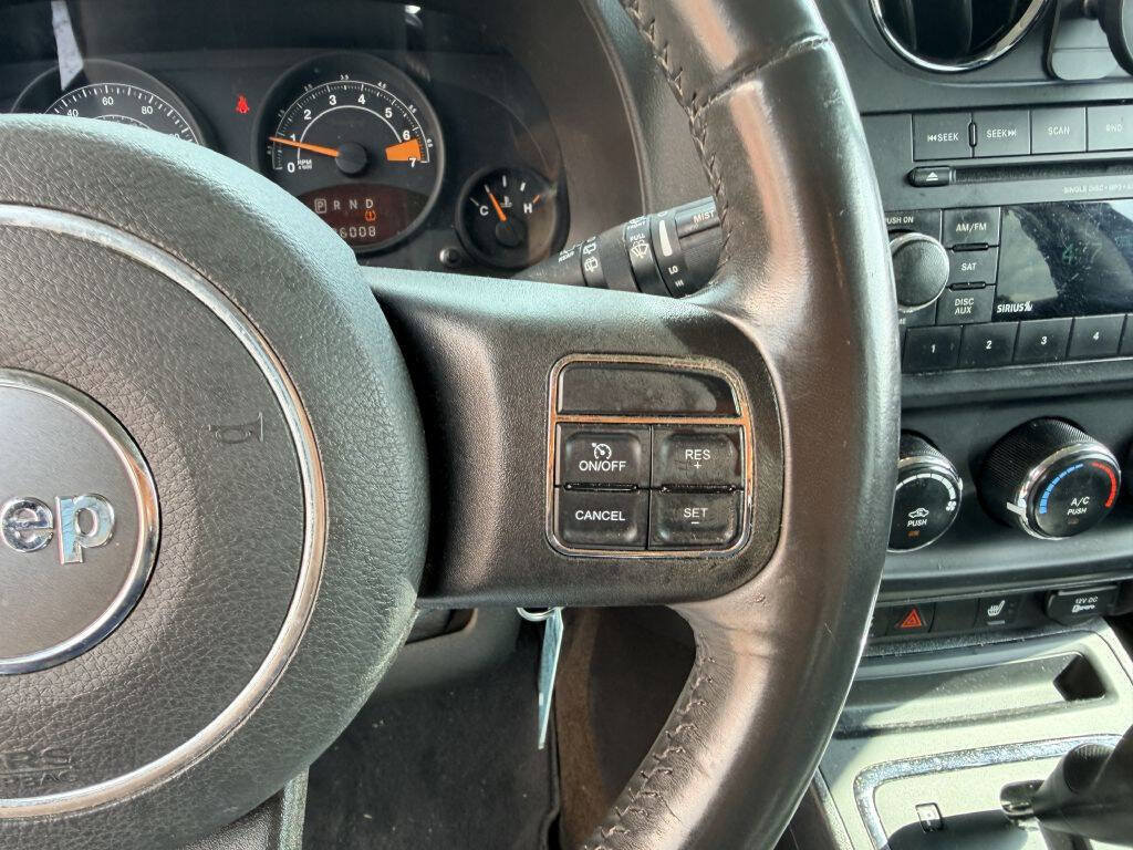 Used 2014 Jeep Patriot Latitude FWD image 14