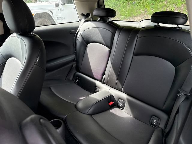 Used 2015 MINI Cooper 2-Door Hardtop FWD image 13