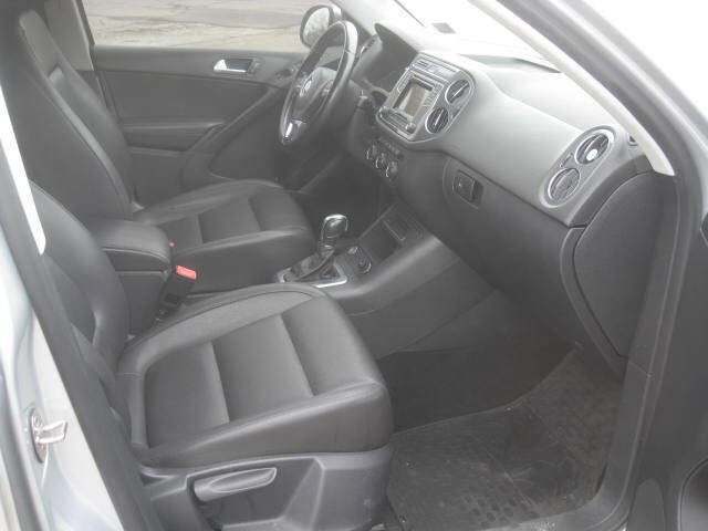 Used 2016 Volkswagen Tiguan S image 18