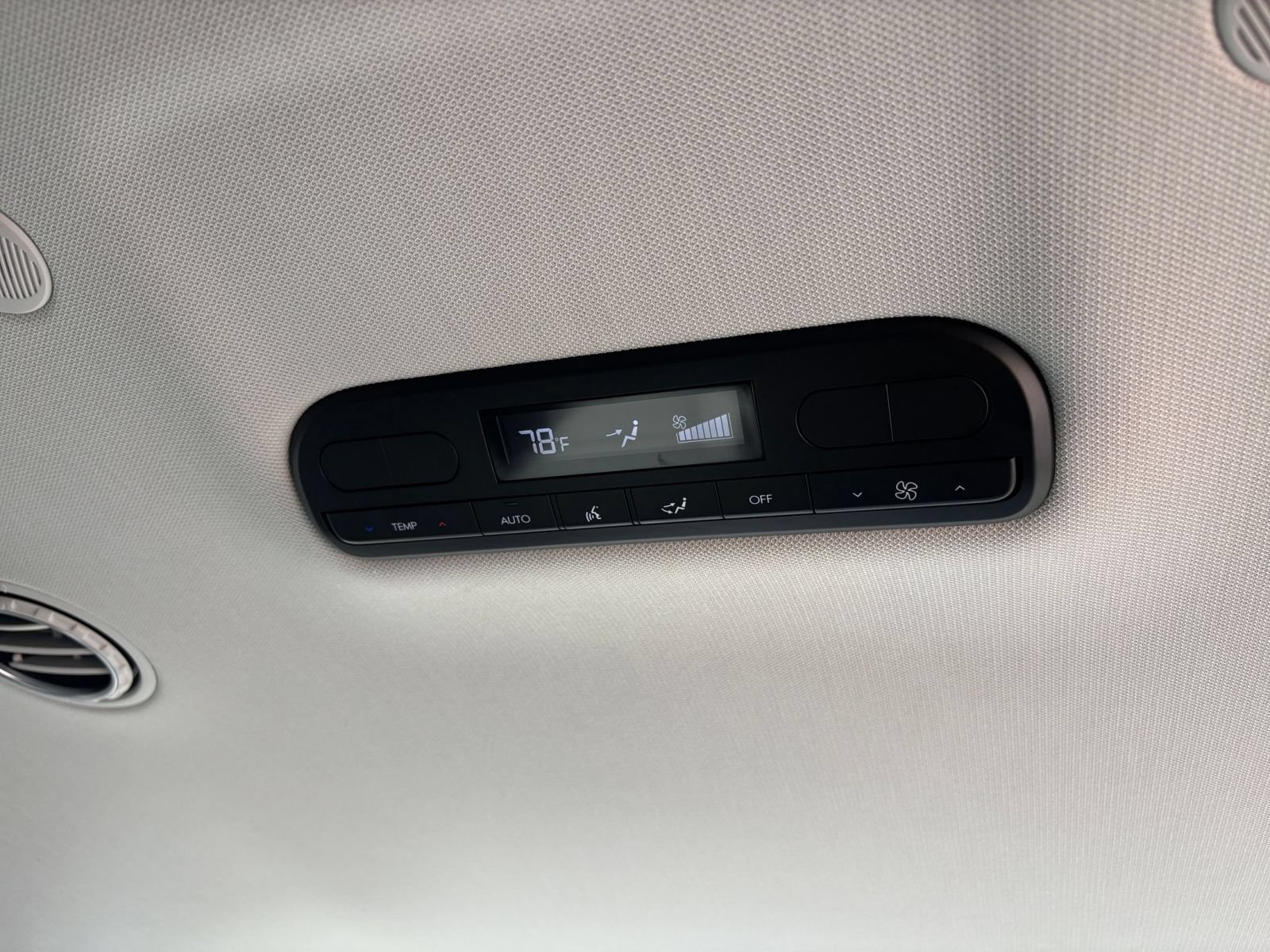 Used 2026 Hyundai Palisade SEL FWD image 25
