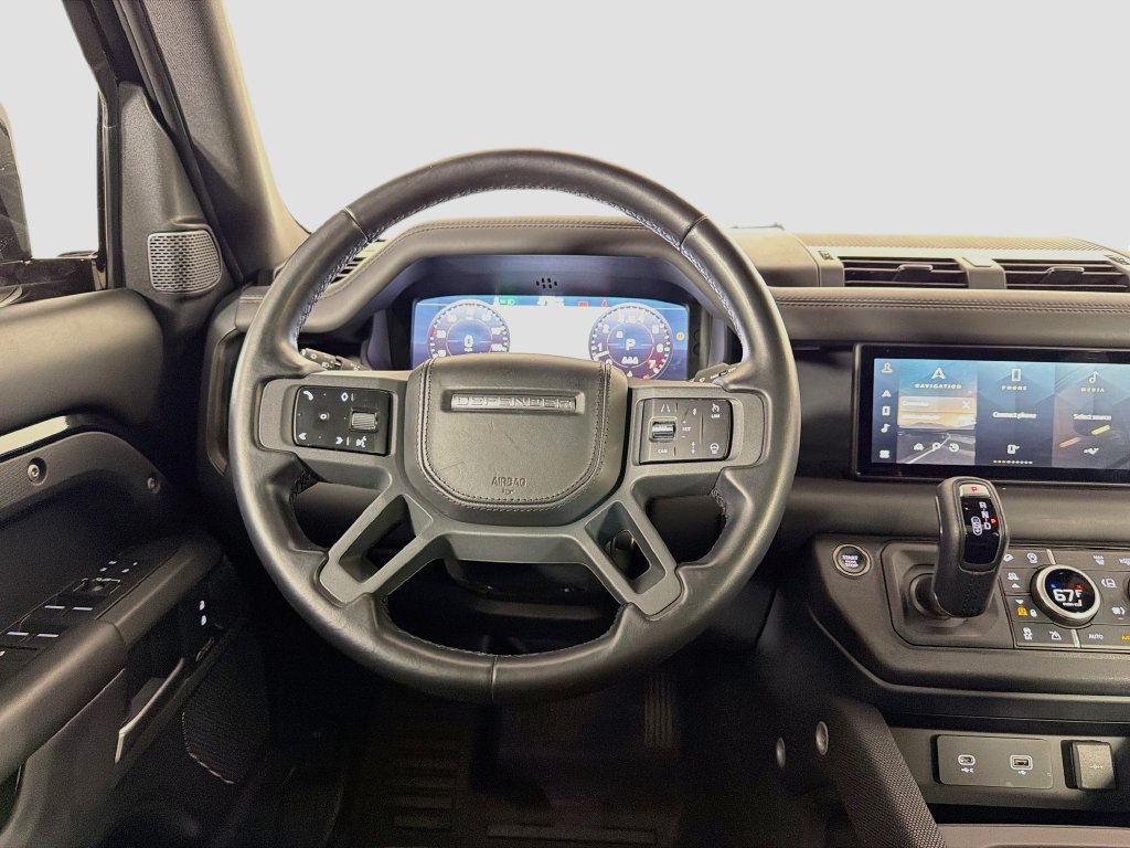 Certified 2023 Land Rover Defender 110 X-Dynamic SE AWD/4WD image 24