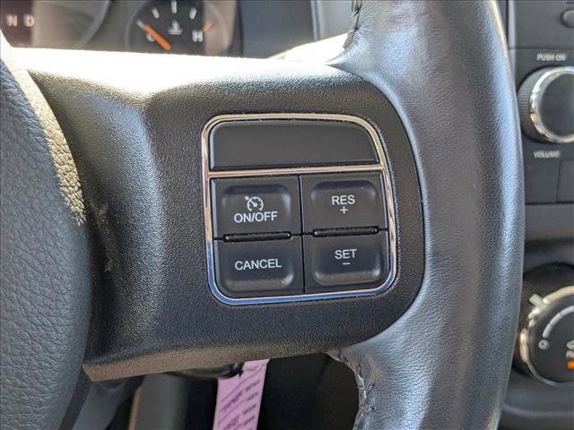 Used 2016 Jeep Patriot Latitude AWD/4WD image 5