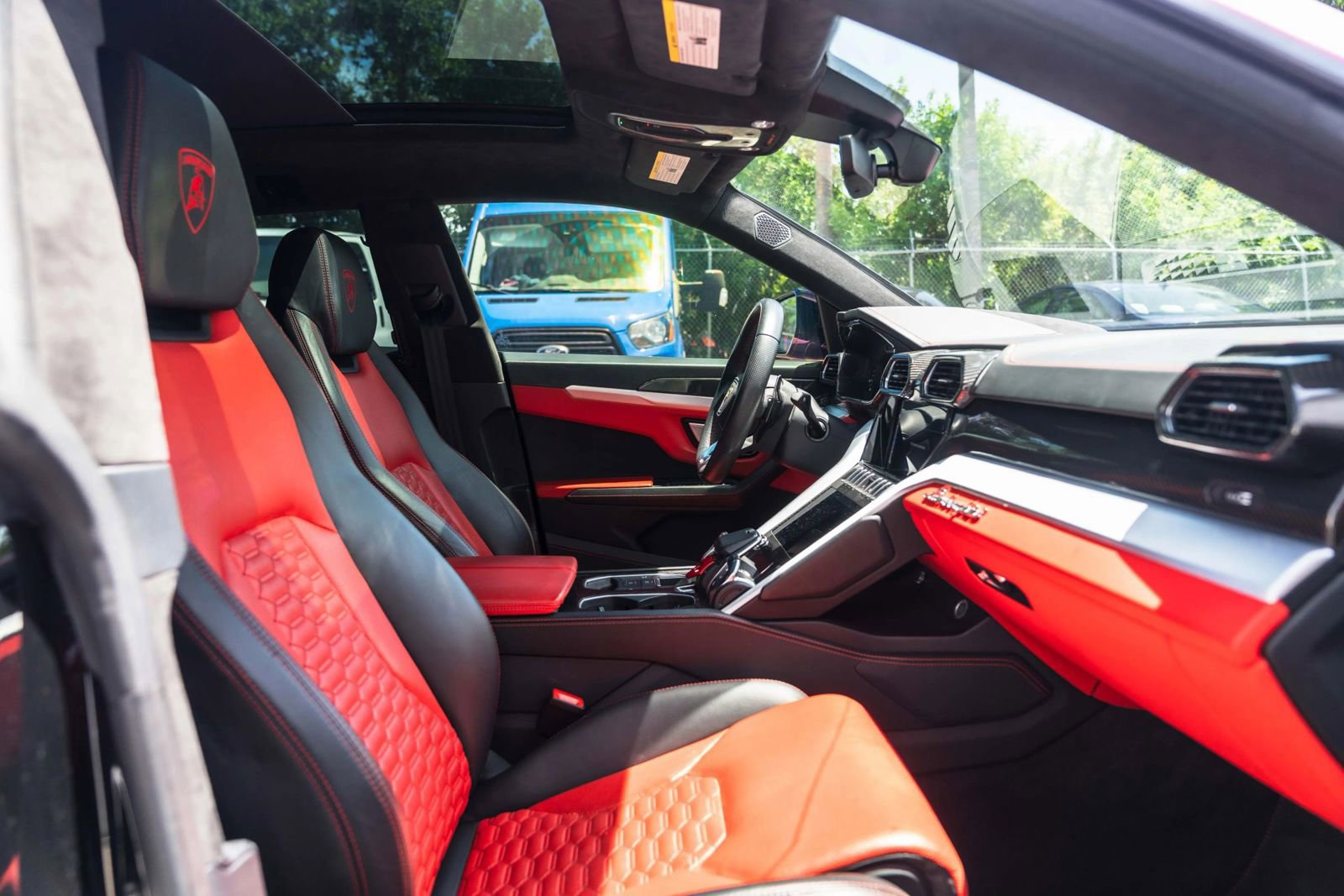 Used 2020 Lamborghini Urus AWD/4WD image 15