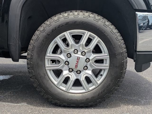 Used 2022 GMC Sierra 2500 SLT w/ SLT Premium Package AWD/4WD image 10