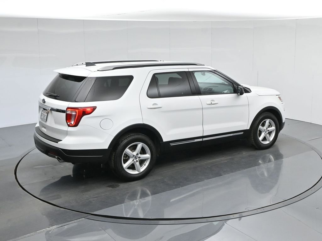 Used 2018 Ford Explorer XLT image 43