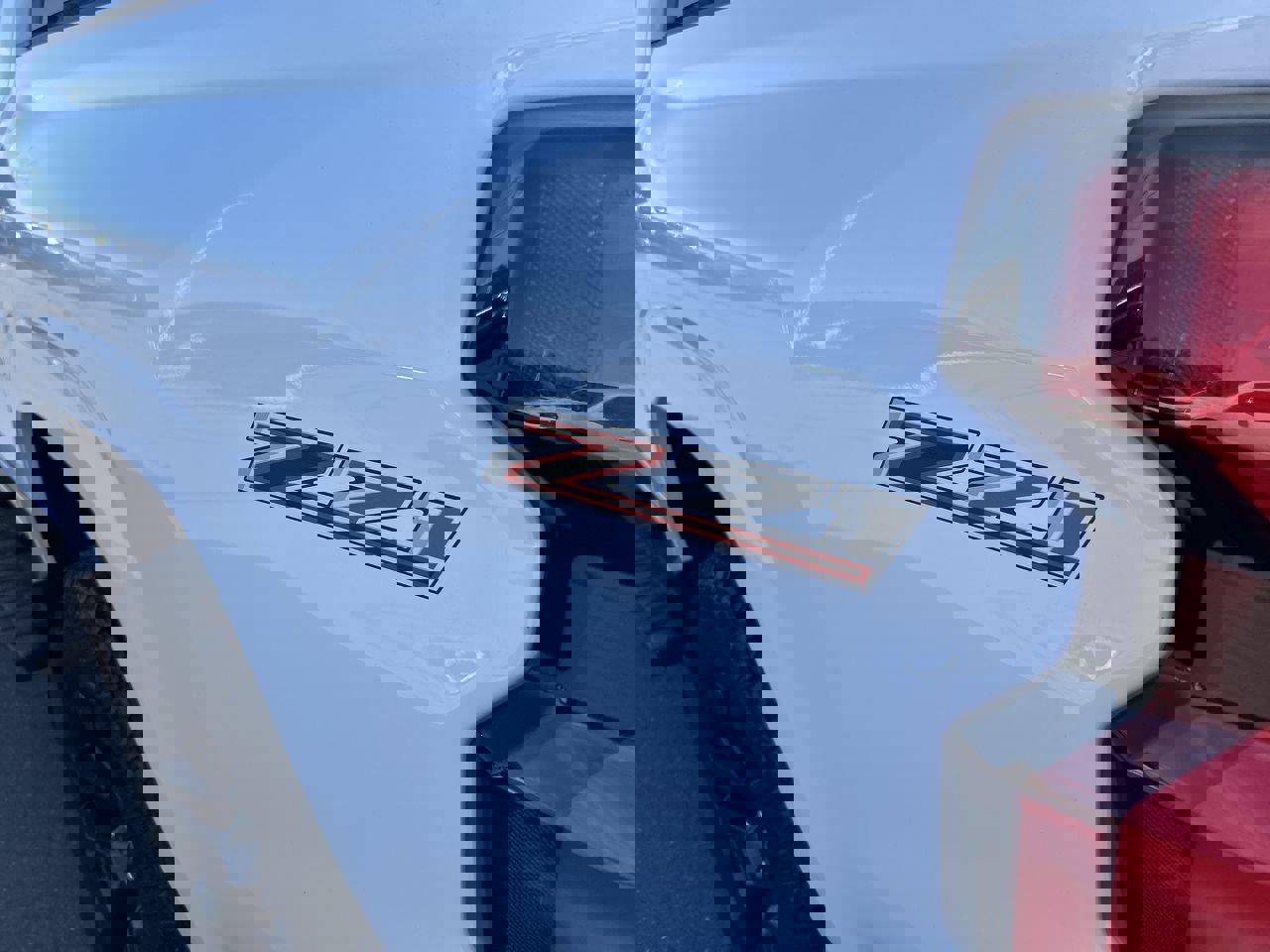 New 2025 Chevrolet Colorado Z71 w/ Midnight Edition image 12