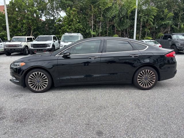 Used 2017 Ford Fusion SE w/ Fusion SE Technology Package image 4