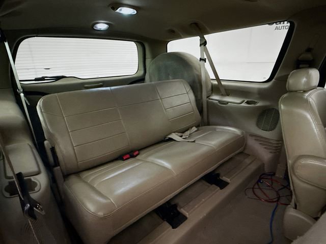 Used 2005 Ford Excursion Limited image 25