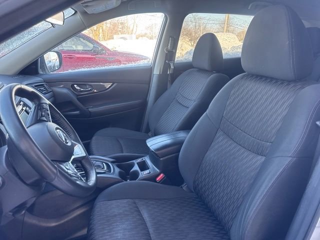Used 2020 Nissan Rogue SV image 10