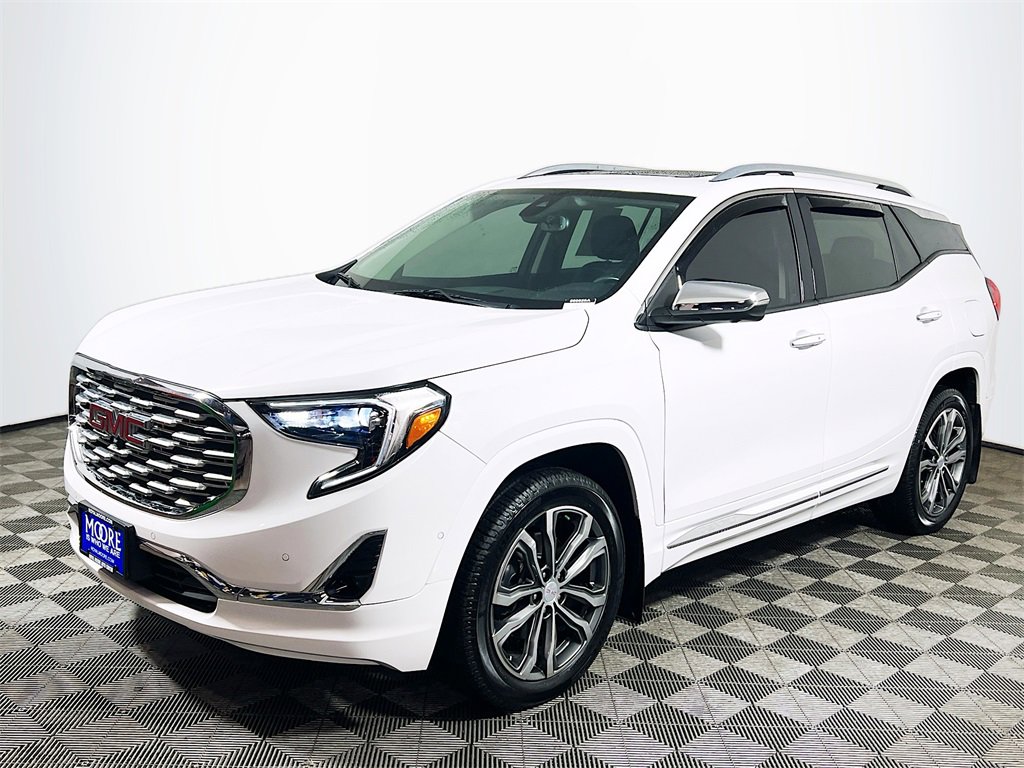 Used 2020 GMC Terrain Denali w/ Denali Premium Package image 4